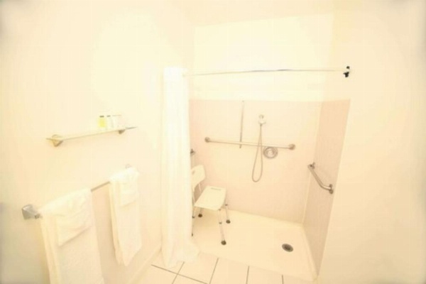 Travelodge by Wyndham Burbank-Glendale image 22